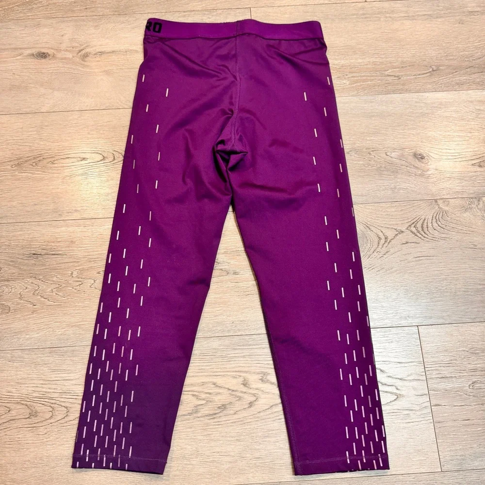 Nike Dri-Fit Pro Linear Rain Black Reflective Capri Legging Pants Size‎ M Medium
